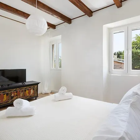 Casa Jinjola * Kavallouri