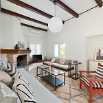 Casa Jinjola * Kavallouri